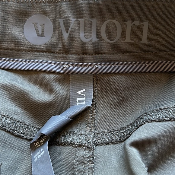 VUORI Meta Pant Athletic Slim Fit 32 inch Olive Green Stretch Sz 34 x 32 - Picture 10 of 15